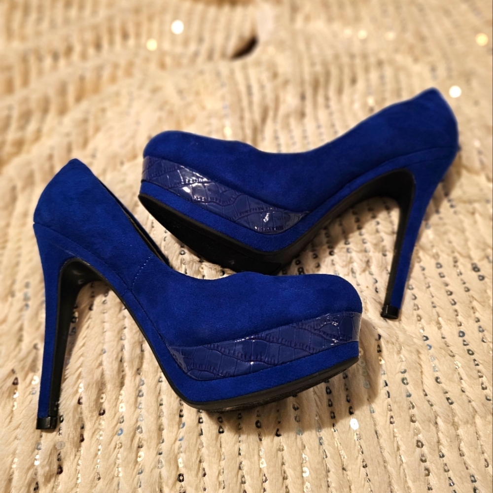 Guess heels size 6